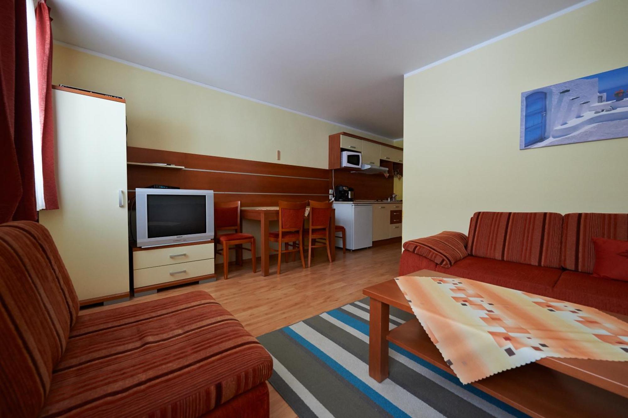 Family Apartments โดโนวาลี ห้อง รูปภาพ